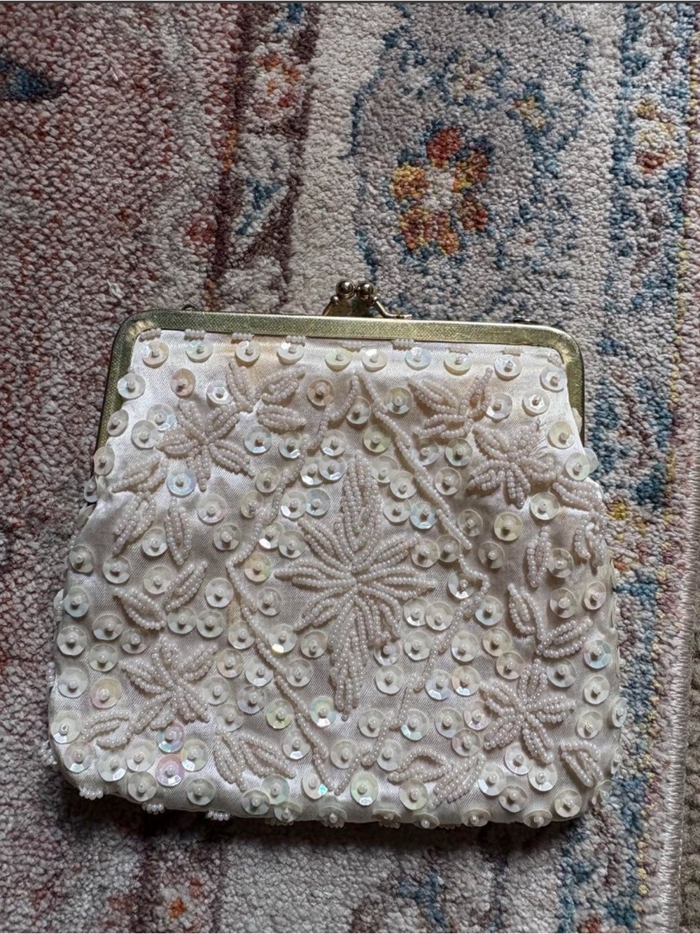 Vintage 1960s Hand Beaded & Sequined Pearl Floral Kiss Lock Clutch Evening Bag